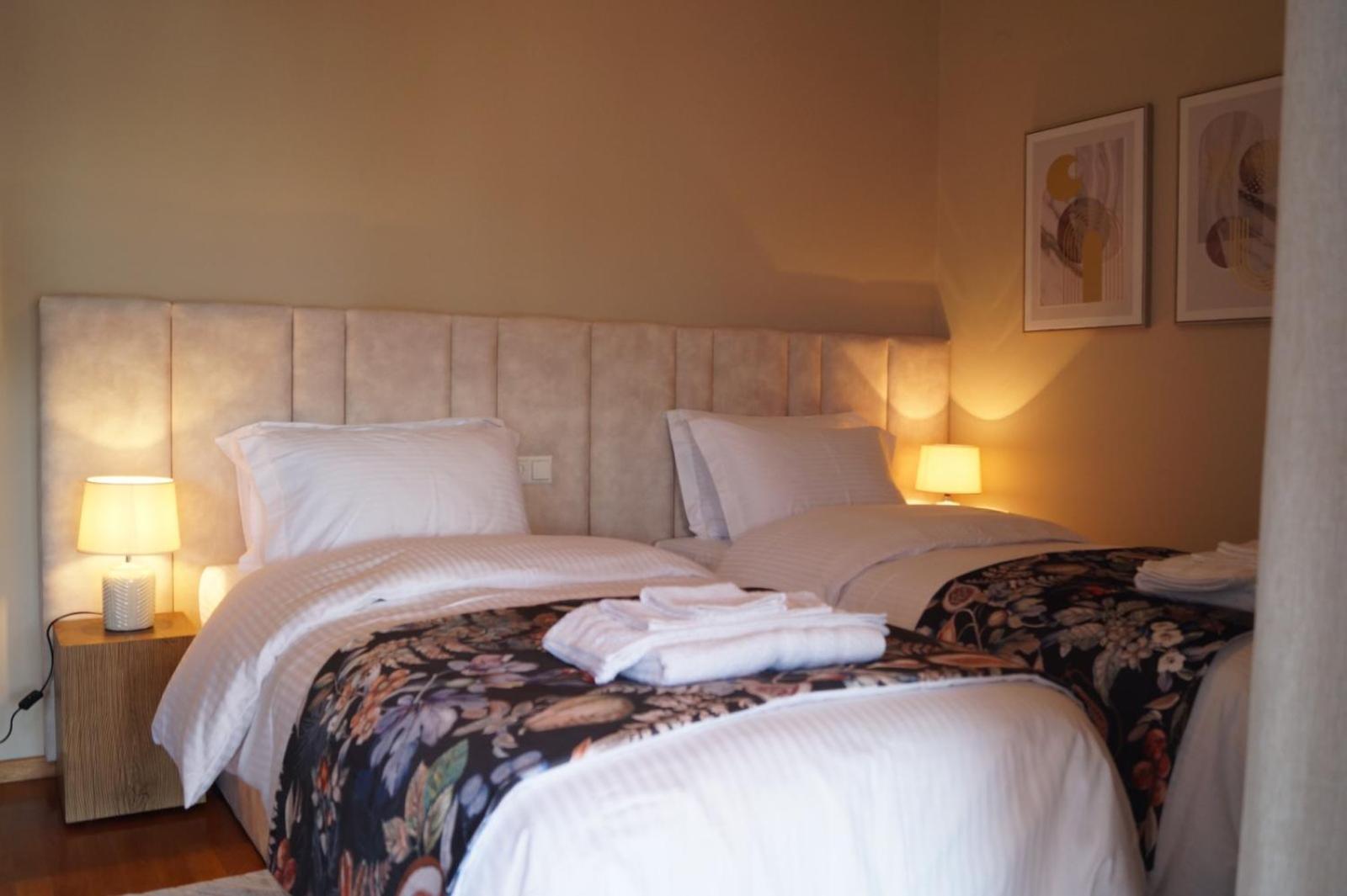 Daphne Luxury Apartment แคซโทเรีย ภายนอก รูปภาพ