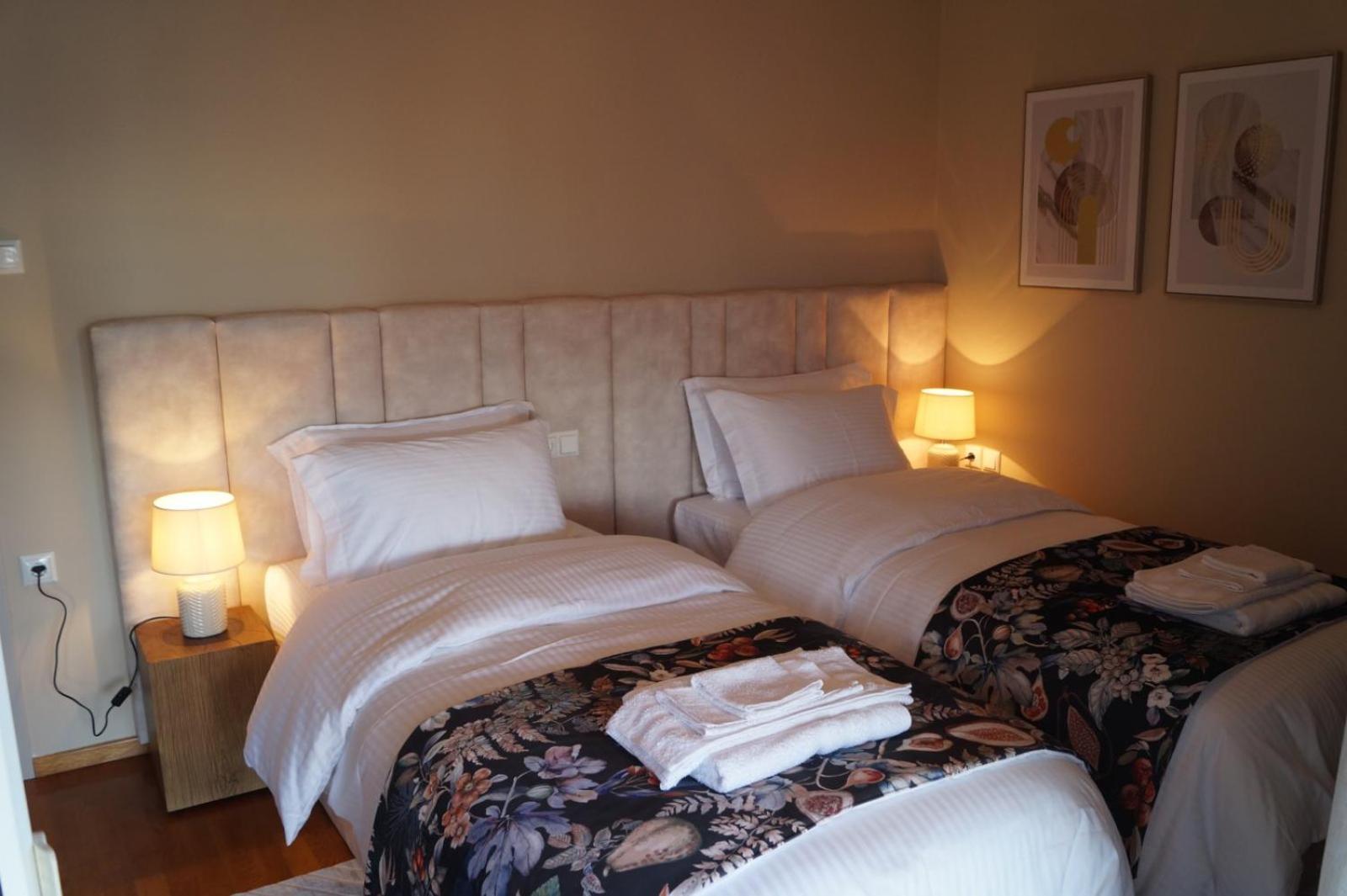 Daphne Luxury Apartment แคซโทเรีย ภายนอก รูปภาพ